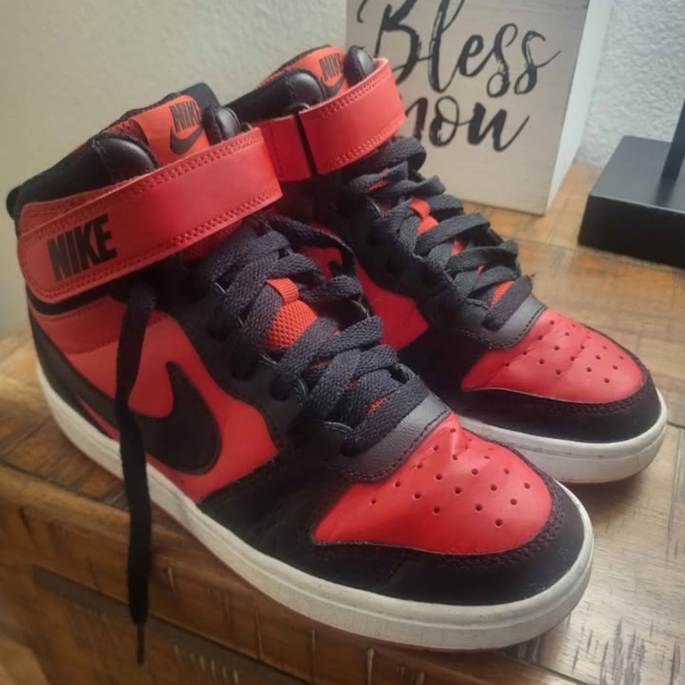 Nike Kids Red and Black High-Top Sneakers Size 4.5 Y